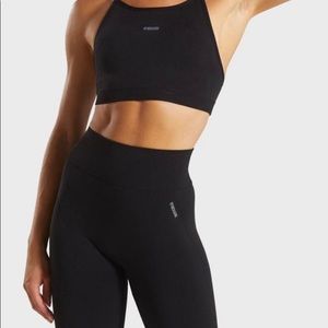 GYMSHARK FLEX HIGH WAISTED LEGGINGS AND SPORTS BRA